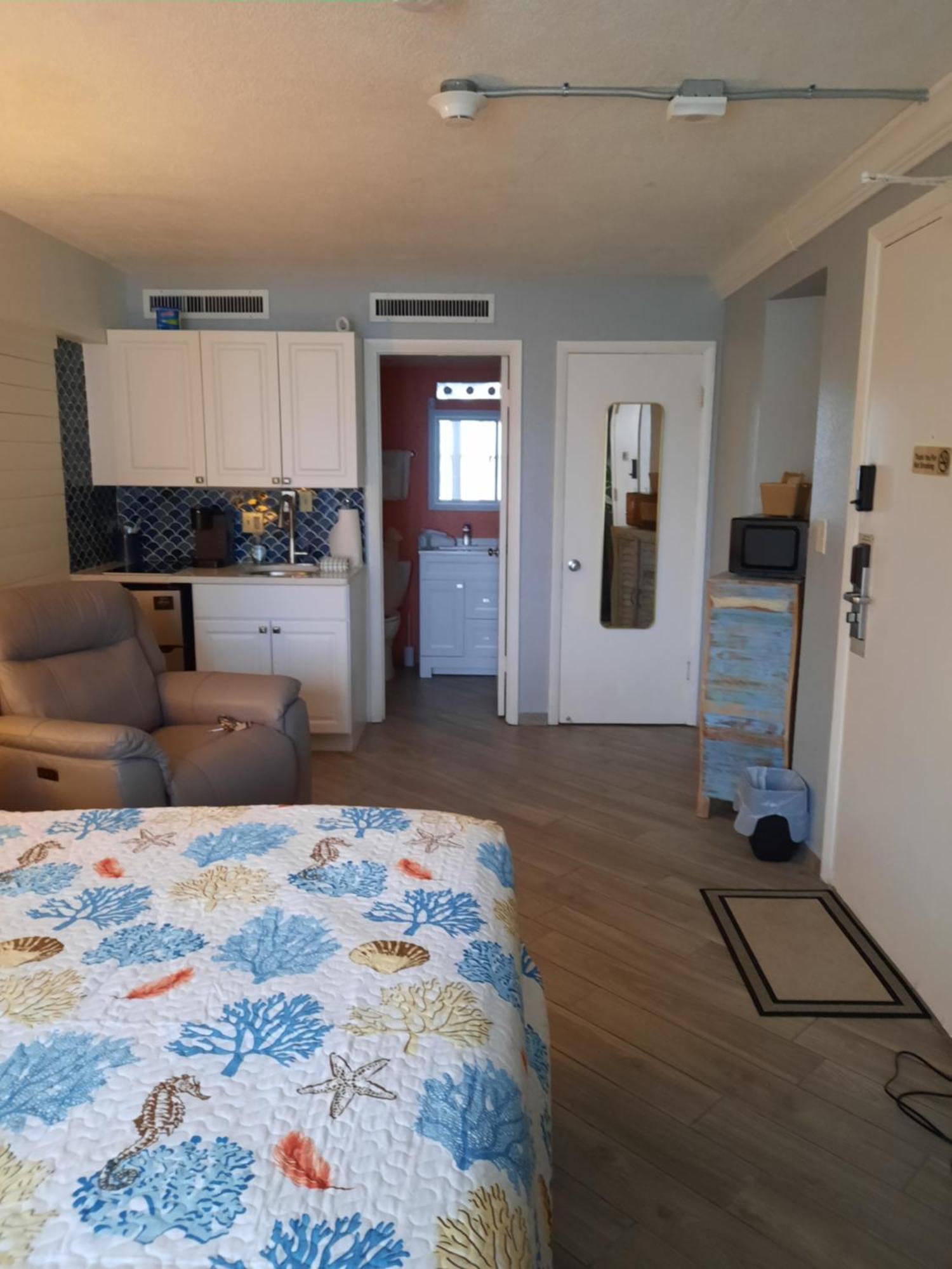 Daytona Beach Hawaiian Inn Дейтона-Бич-Шорс Экстерьер фото